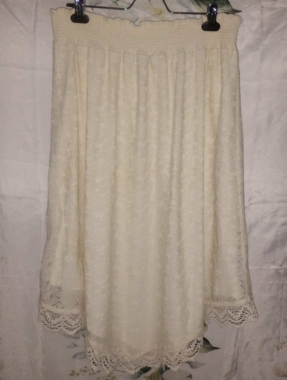 ($3Bundled) Cream Lace Skirt